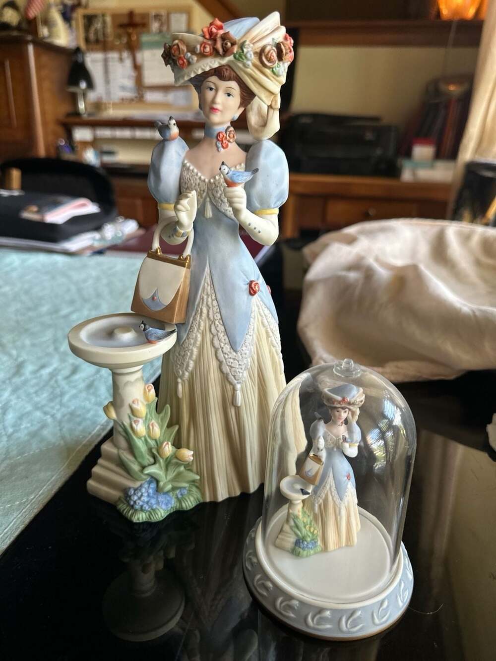 1998 Avon President's Club Mrs. Albee Porcelain Figurine with Mini